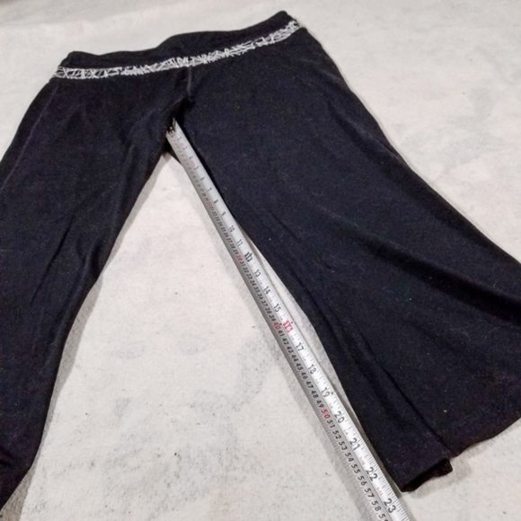 Calvin Klein Performance Black Capris Pants - Picture 5 of 8